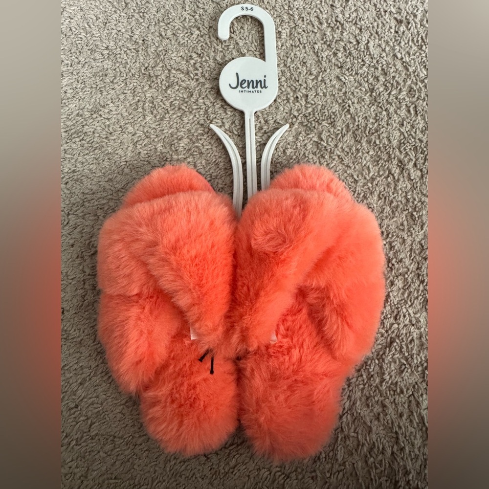 Jenni Intimates Fuzzy Coral Slippers Size 5-6